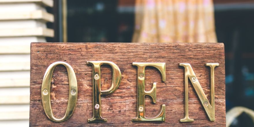 AUCAL Bussines School Blog Social Las ventajas de ir a un Open House